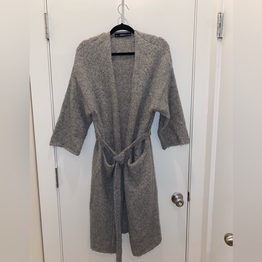 Zara knit grey sweater - size EUR M